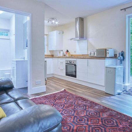 Croft Court - 1 Bedroom Apartment - Tenby Εξωτερικό φωτογραφία