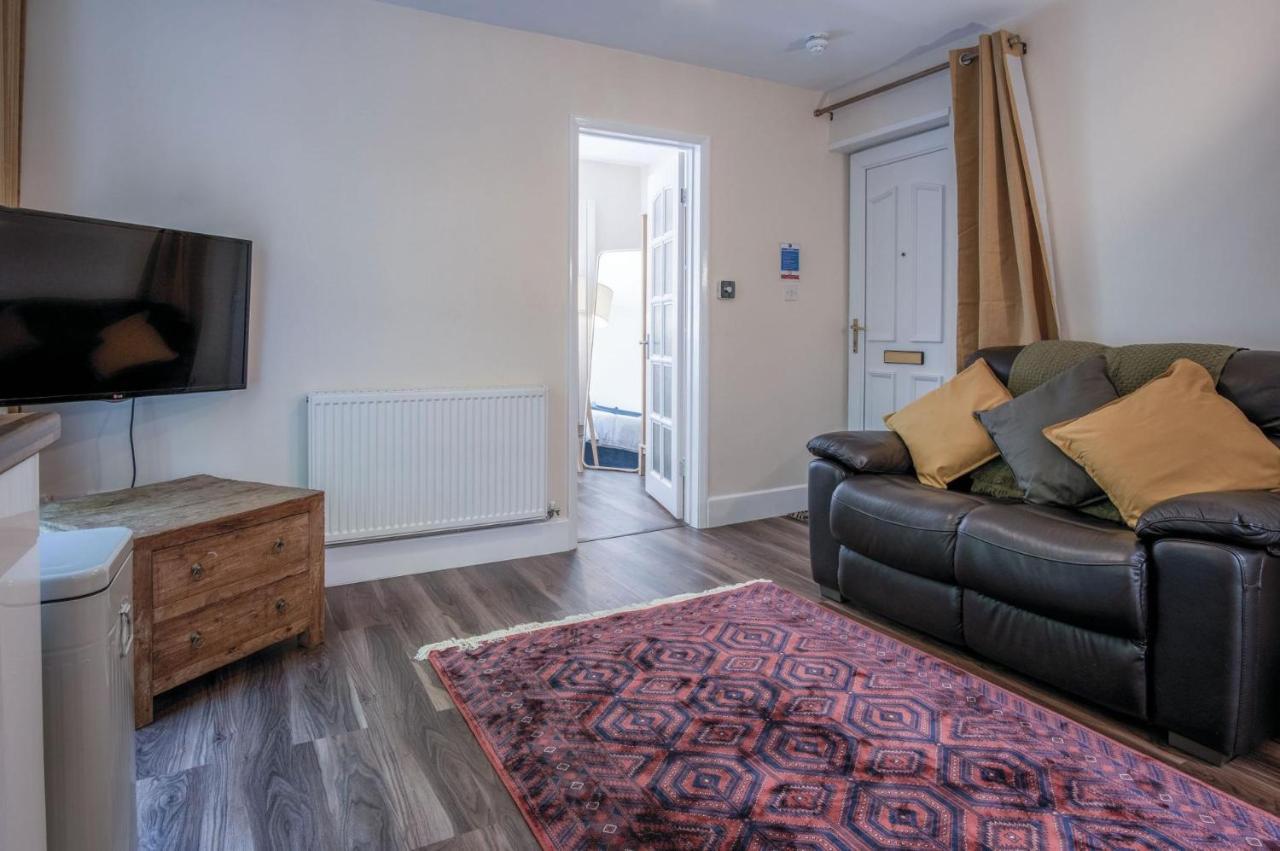 Croft Court - 1 Bedroom Apartment - Tenby Εξωτερικό φωτογραφία
